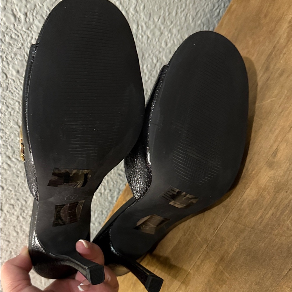 True Religion Sophia Black Open-Toe Heels size 9 New in Box - Picture 5 of 5